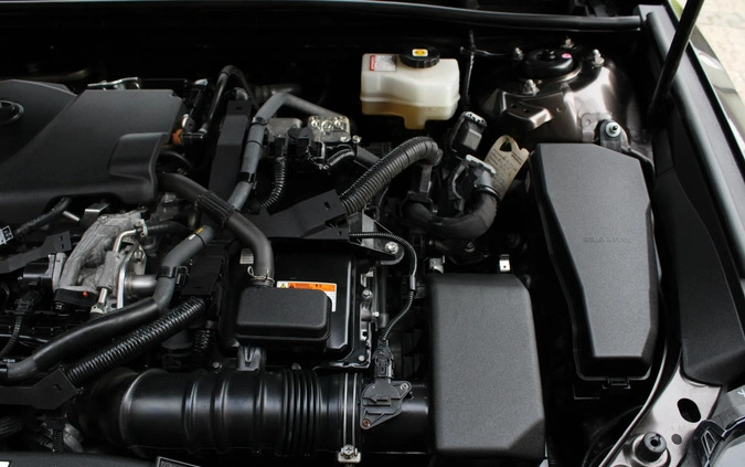 Toyota Camry cena 129000 przebieg: 69050, rok produkcji 2020 z Opoczno małe 704